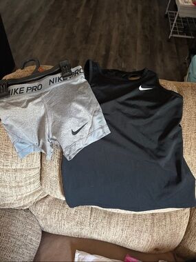 Nike Black Tank Top & Gray Nike Pro Compression Shorts